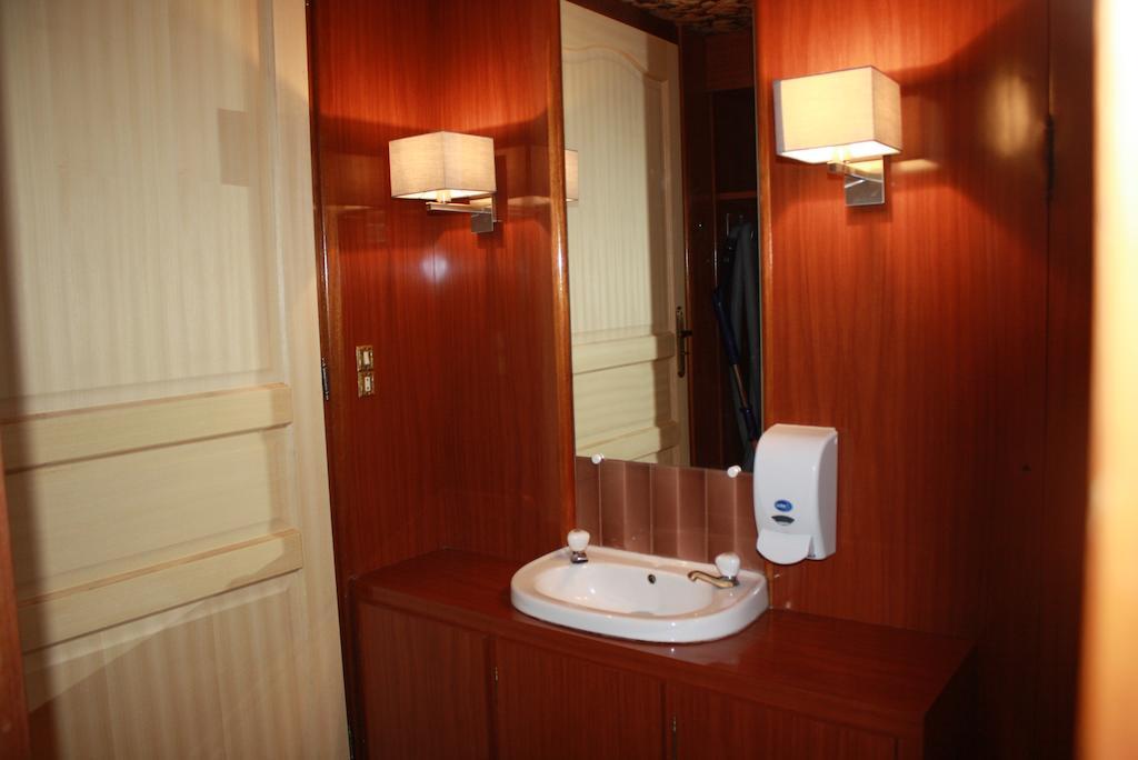 Le Betrot Bed & Breakfast Estissac Room photo