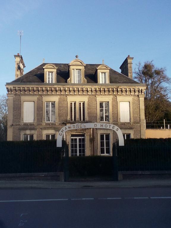 Le Betrot Bed & Breakfast Estissac Exterior photo